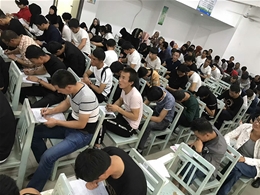 政府扶贫项目，输送人员外出务工